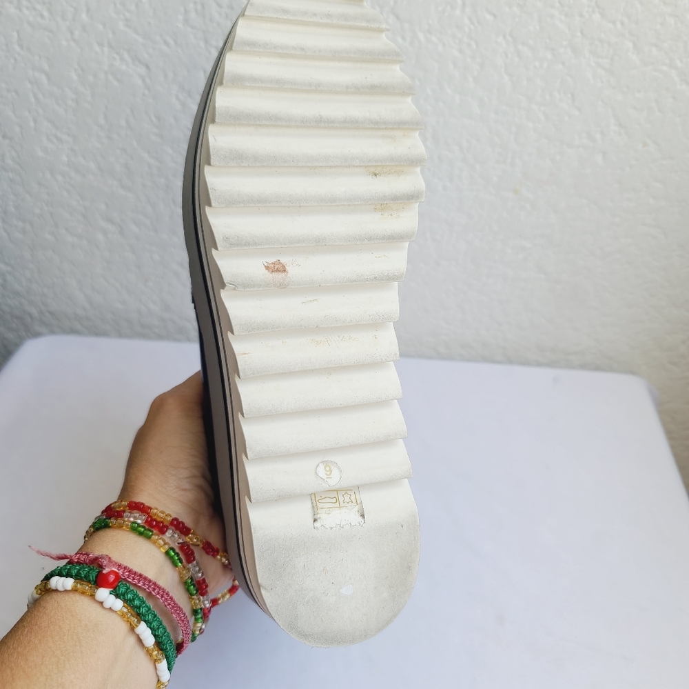 Jeffrey Campbell Eliot Platform Size 9 - Picture 7 of 7